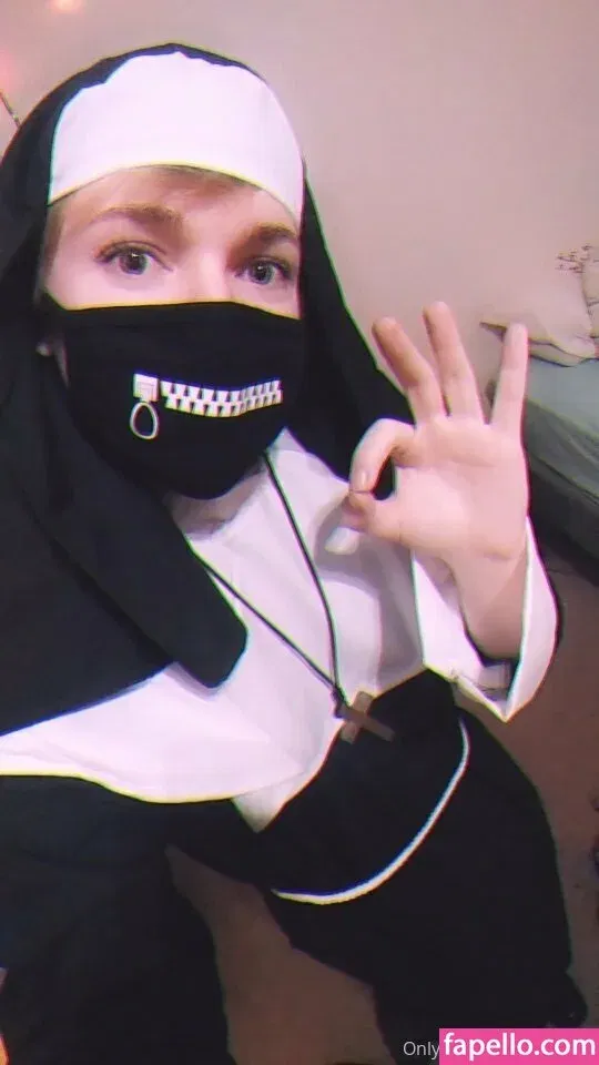 embitss Onlyfans Photo Gallery 