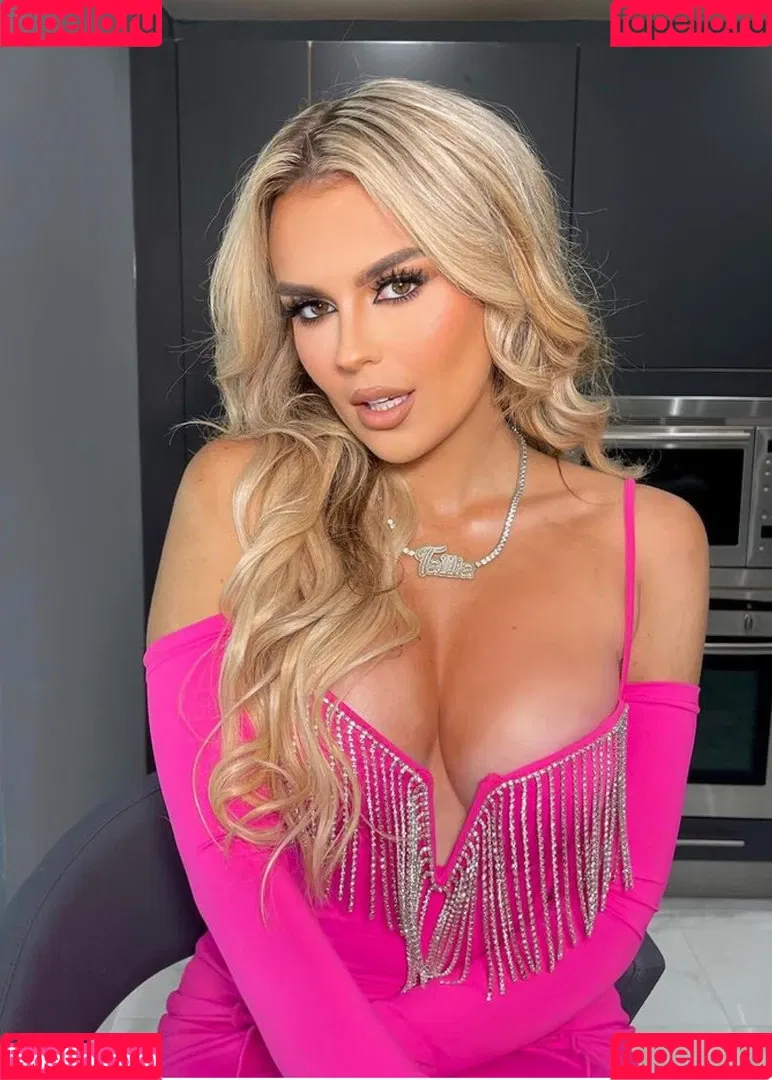 Tallia Storm Onlyfans Photo Gallery 