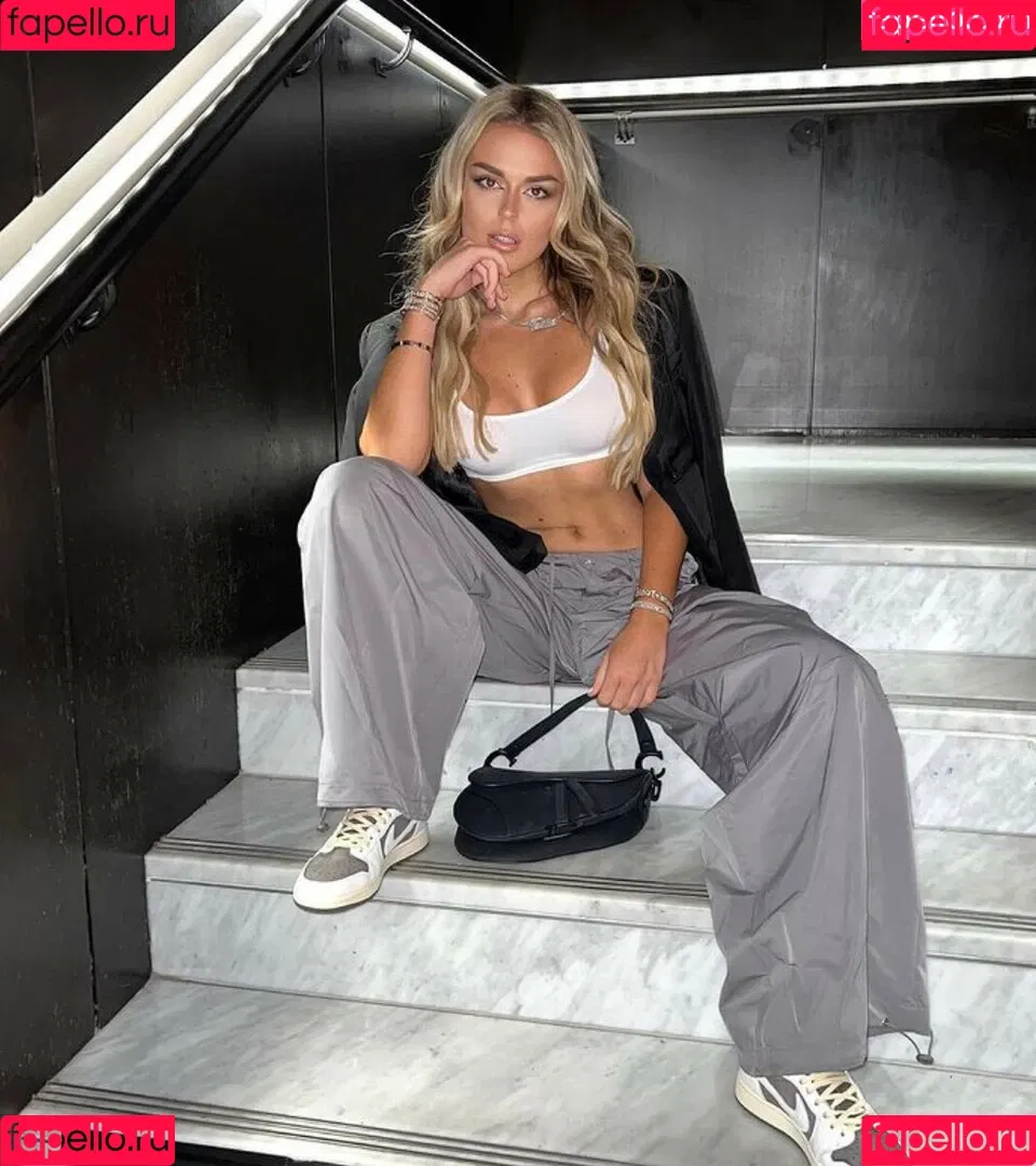 Tallia Storm Onlyfans Photo Gallery 