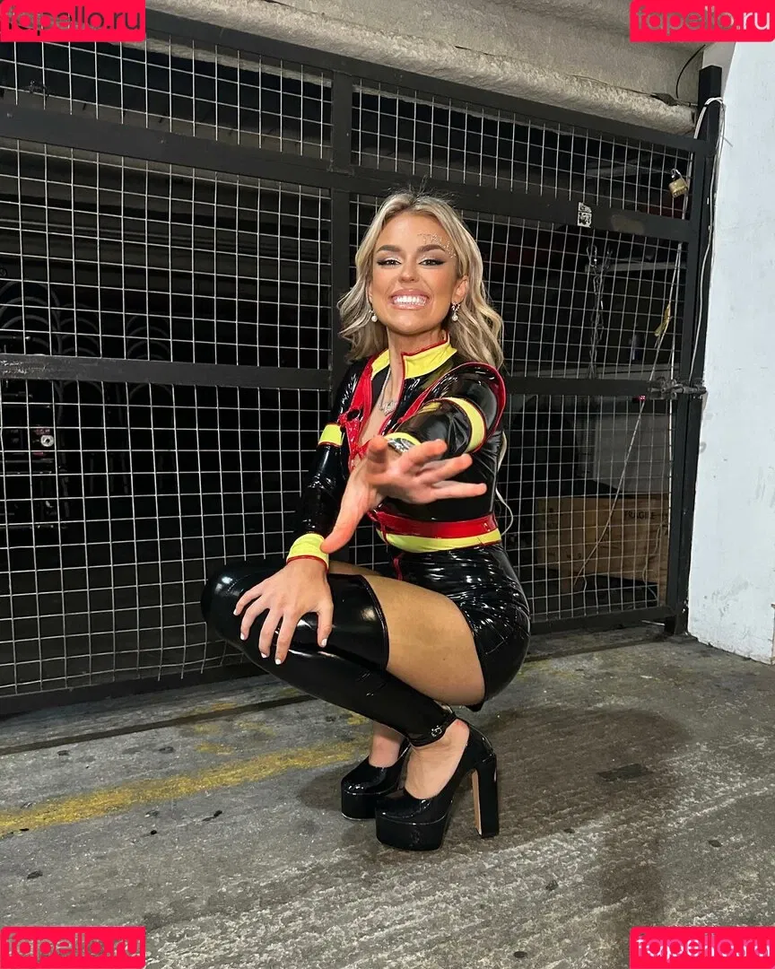 Tallia Storm Onlyfans Photo Gallery 