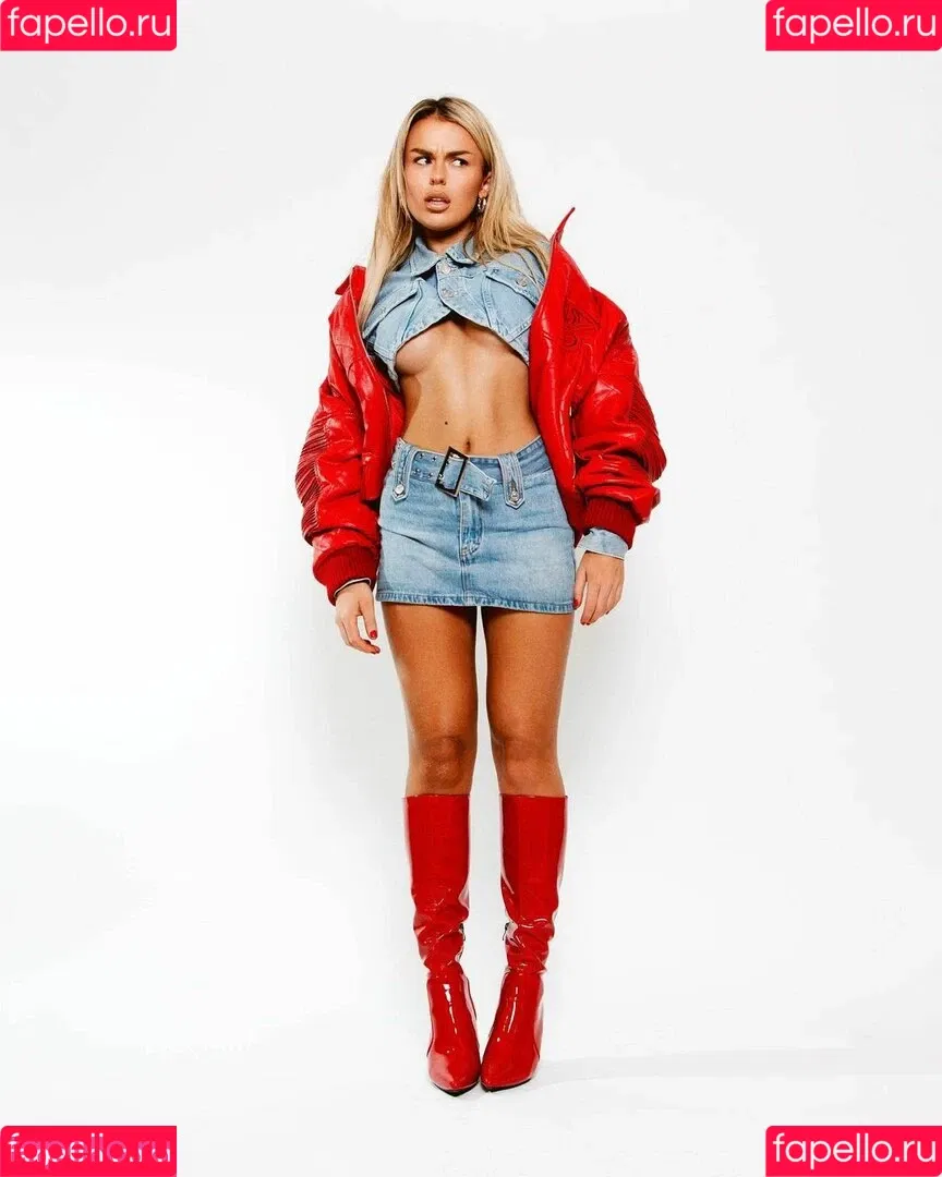Tallia Storm Onlyfans Photo Gallery 