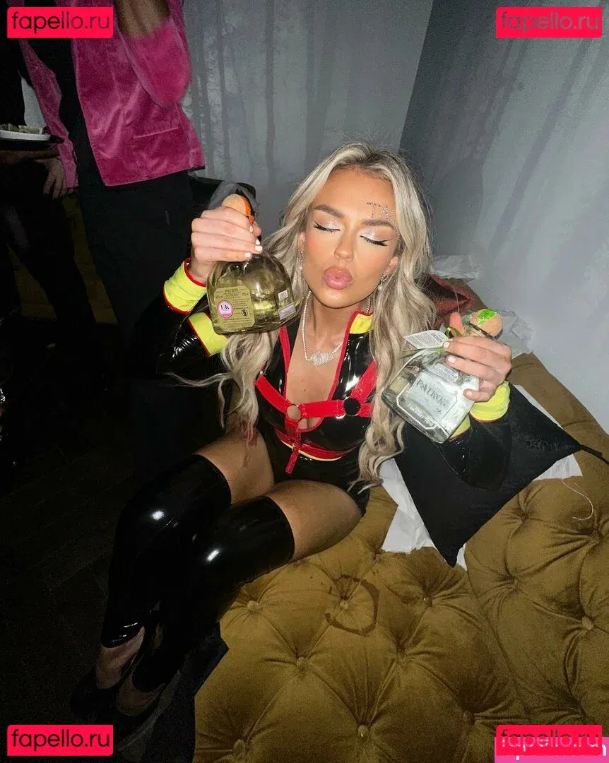 Tallia Storm Onlyfans Photo Gallery 