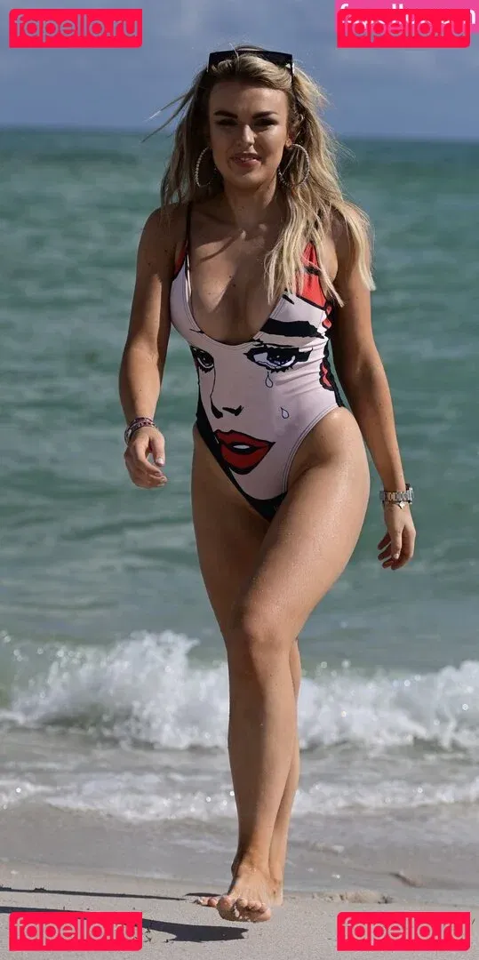 Tallia Storm Onlyfans Photo Gallery 