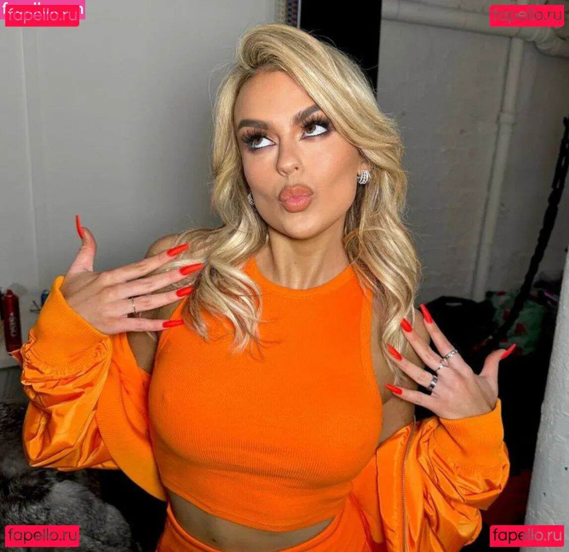 Tallia Storm Onlyfans Photo Gallery 