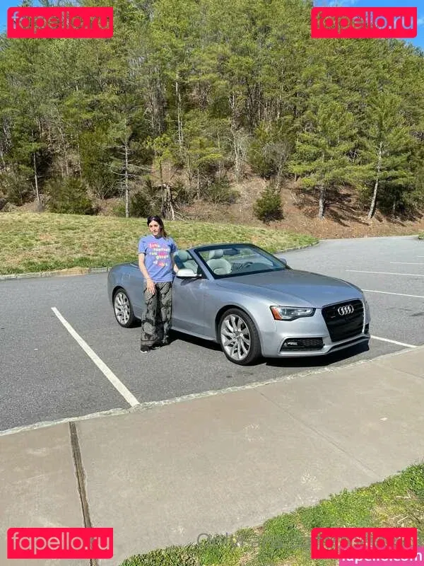 Syd2003 Onlyfans Photo Gallery 