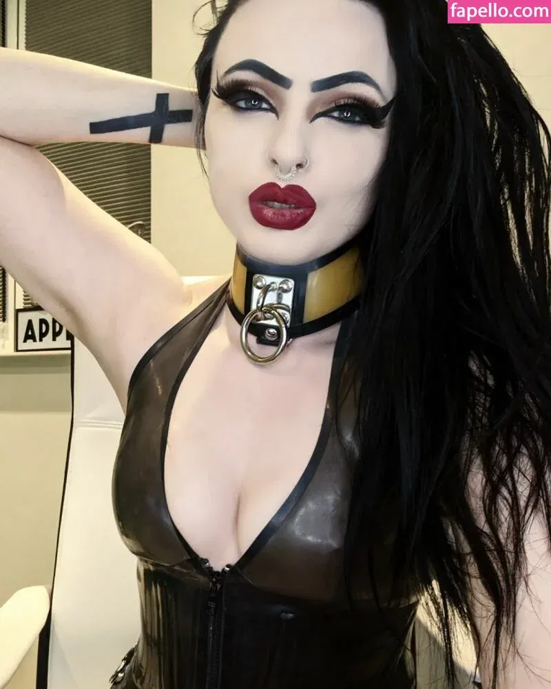 Empress Poison Onlyfans Photo Gallery 