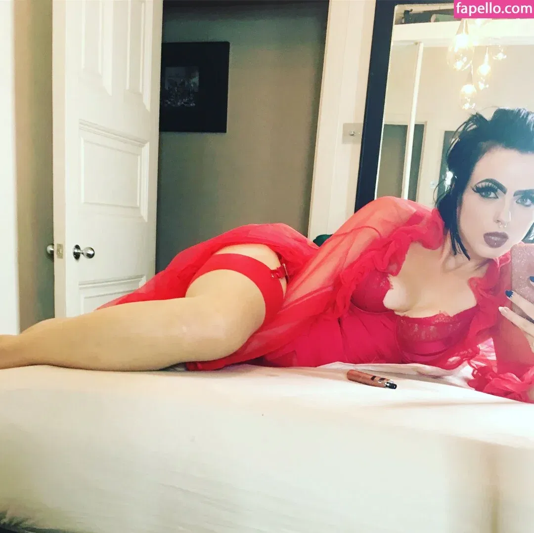 Empress Poison Onlyfans Photo Gallery 