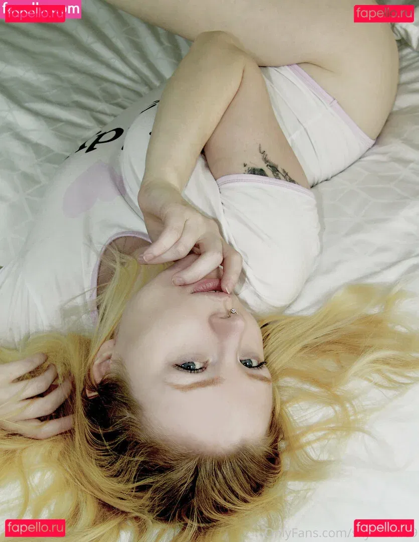 skyestone9 Onlyfans Photo Gallery 