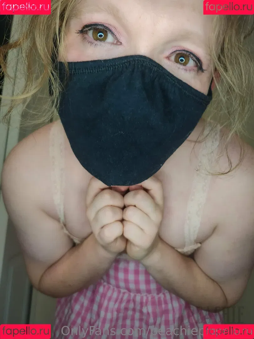 peachiepremium Onlyfans Photo Gallery 