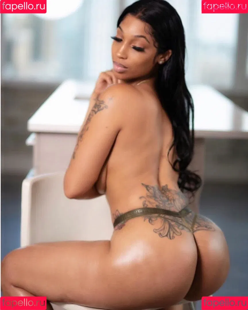 Shethickyyy Onlyfans Photo Gallery 
