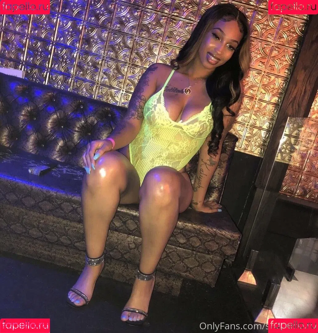 Shethickyyy Onlyfans Photo Gallery 