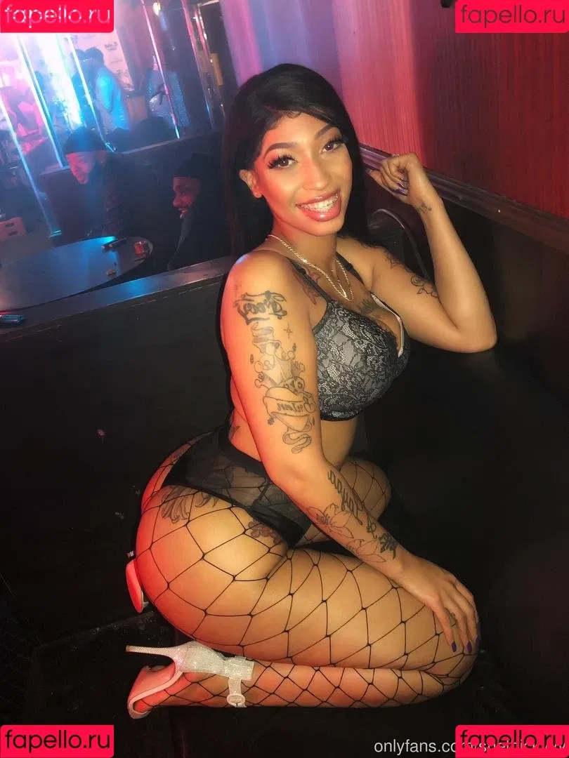 Shethickyyy Onlyfans Photo Gallery 