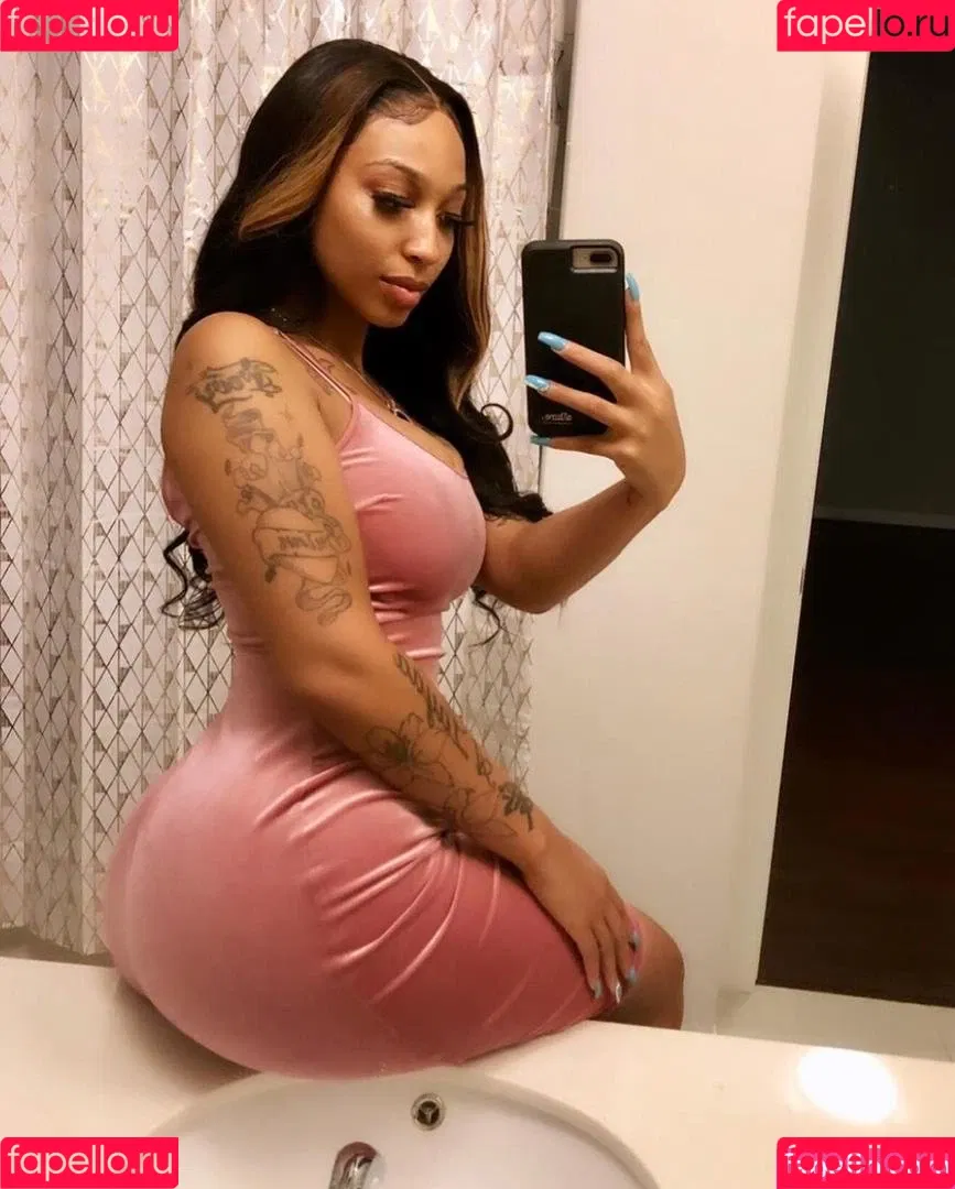 Shethickyyy Onlyfans Photo Gallery 