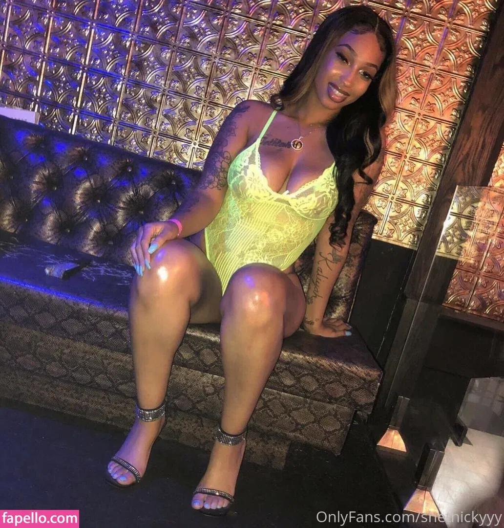 Shethickyyy Onlyfans Photo Gallery 