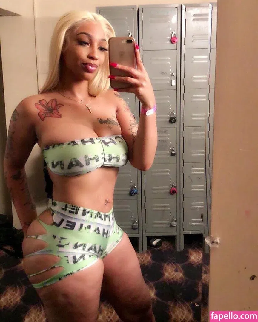 Shethickyyy Onlyfans Photo Gallery 