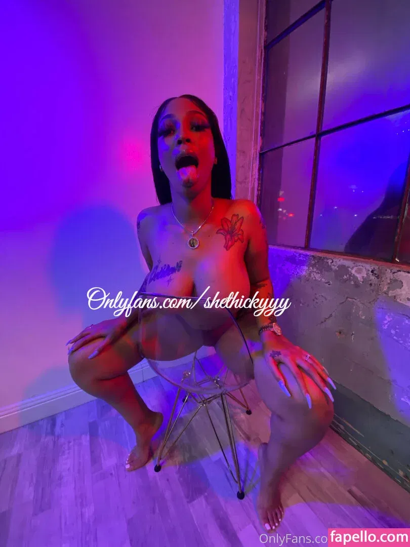 Shethickyyy Onlyfans Photo Gallery 