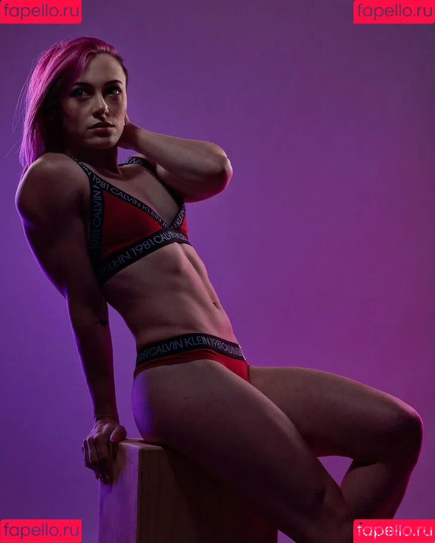 Claire Max Onlyfans Photo Gallery 