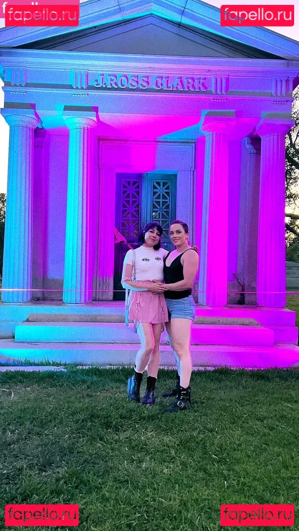 Claire Max Onlyfans Photo Gallery 