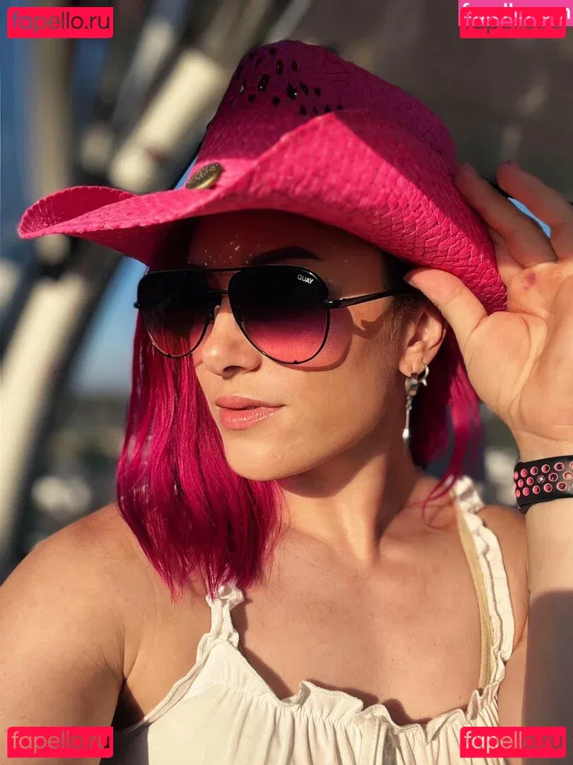 Claire Max Onlyfans Photo Gallery 