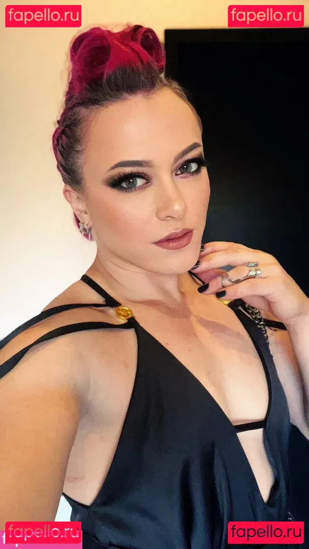 Claire Max Onlyfans Photo Gallery 