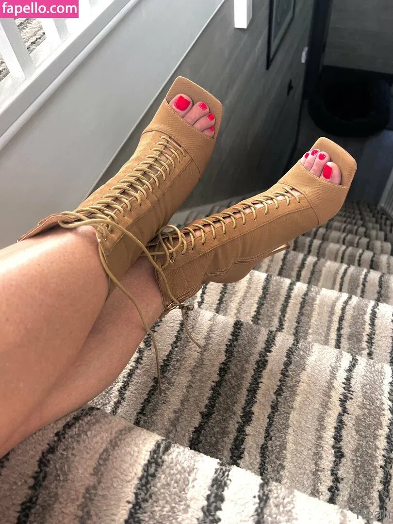 cheekysoles333 Onlyfans Photo Gallery 