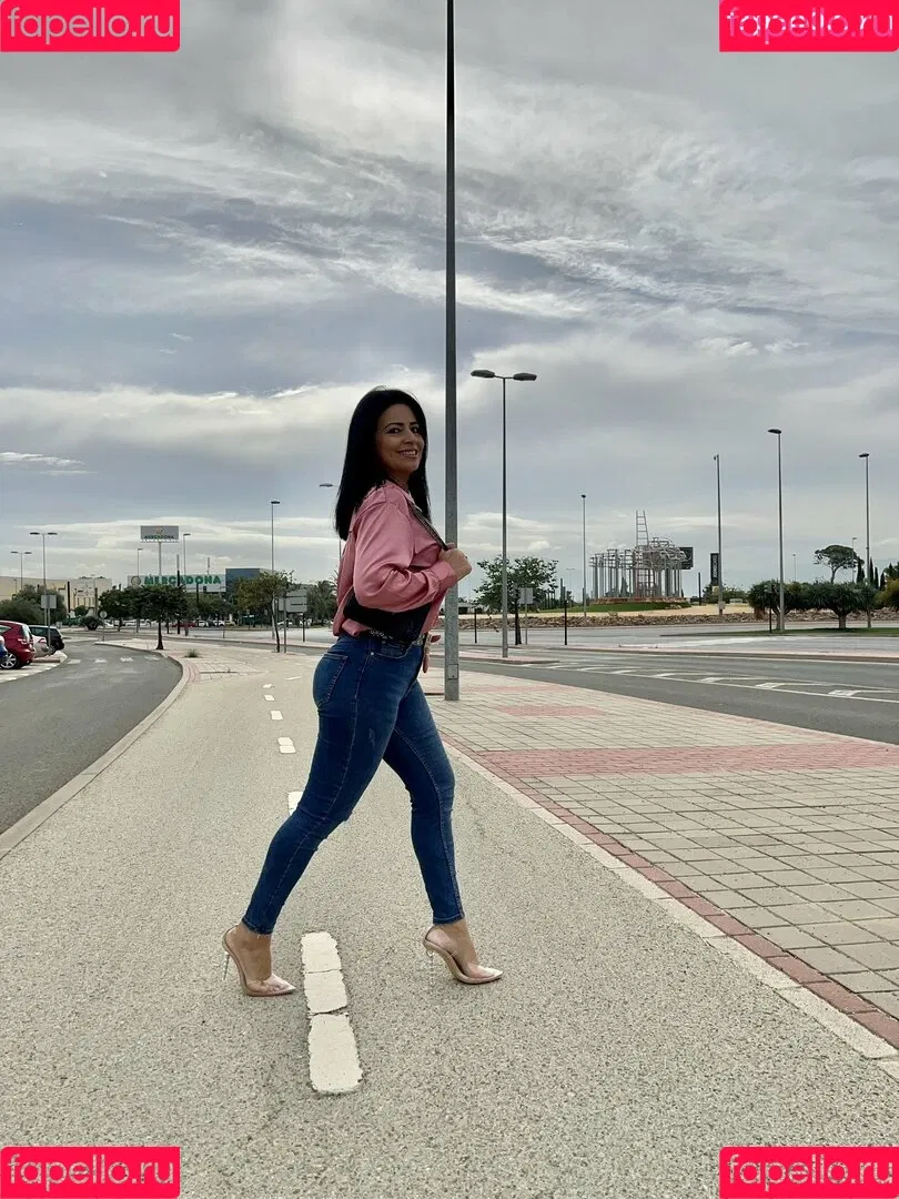 silvanavargas.81 Onlyfans Photo Gallery 
