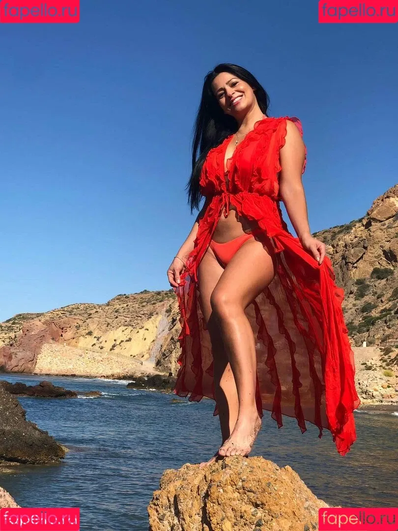 silvanavargas.81 Onlyfans Photo Gallery 