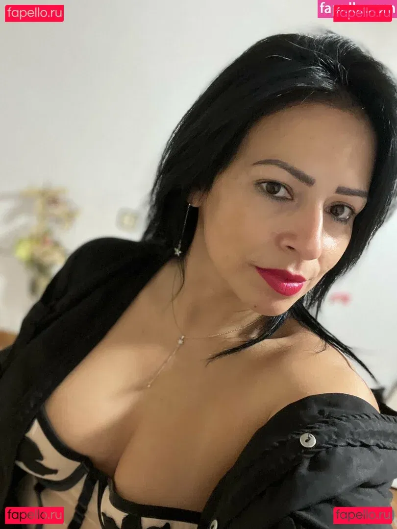 silvanavargas.81 Onlyfans Photo Gallery 