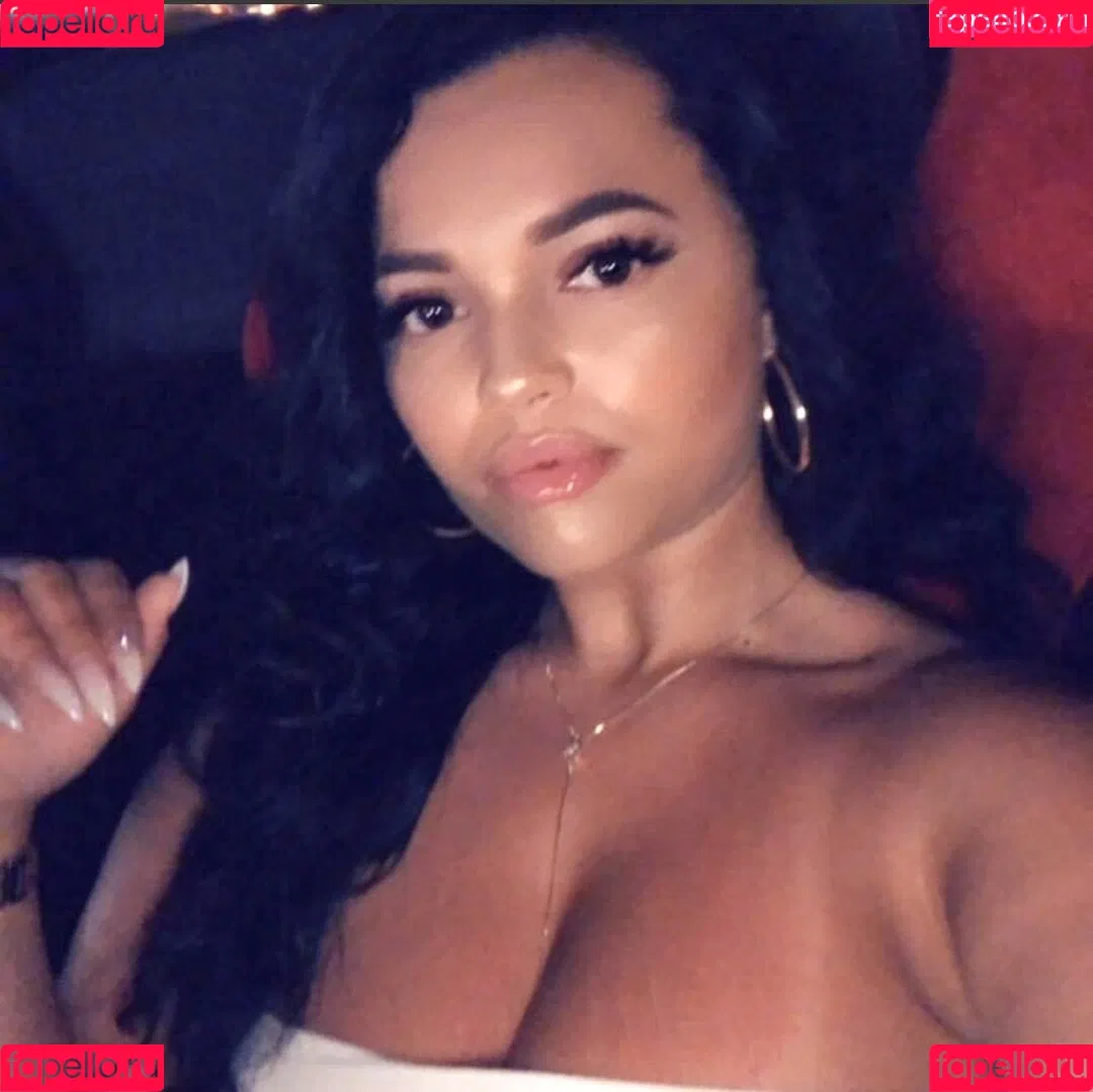 Raynefaliciteexo Onlyfans Photo Gallery 