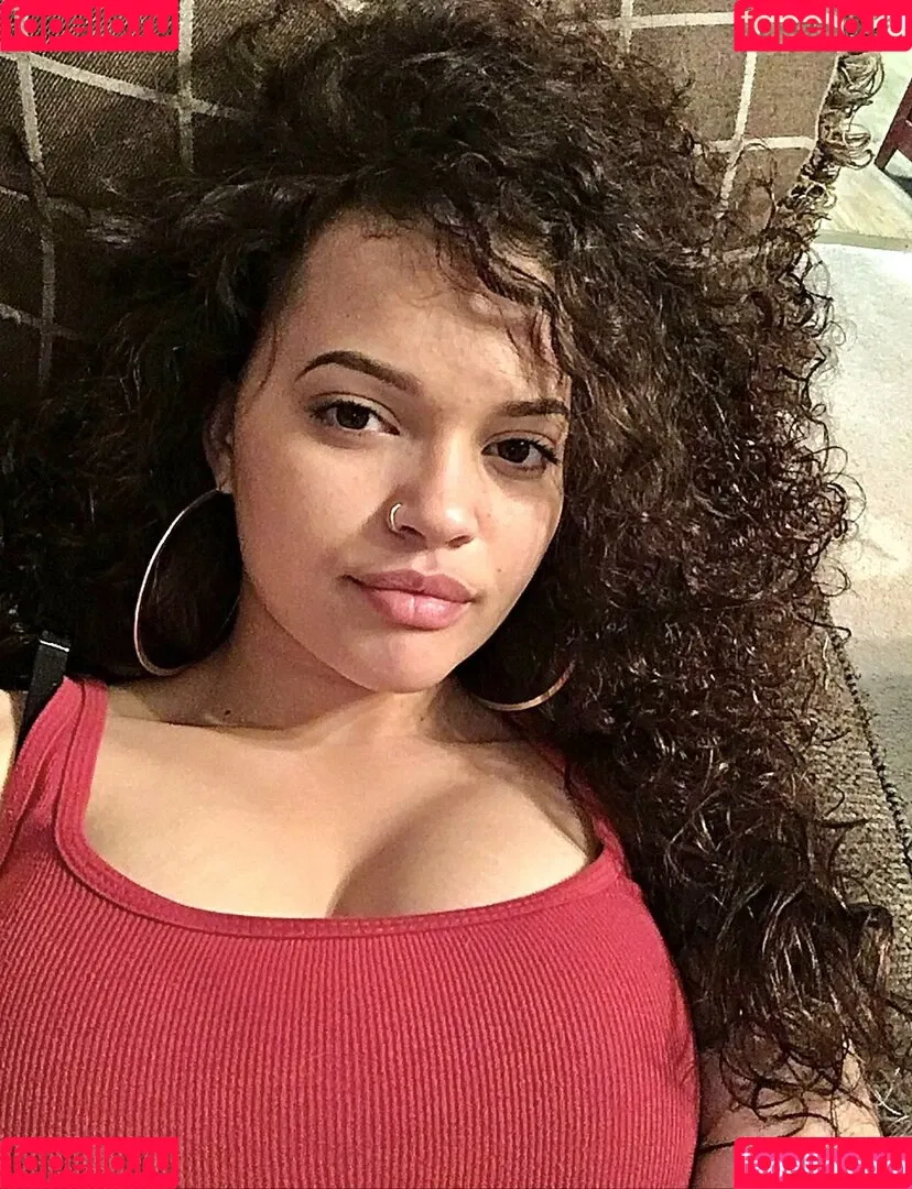 Raynefaliciteexo Onlyfans Photo Gallery 