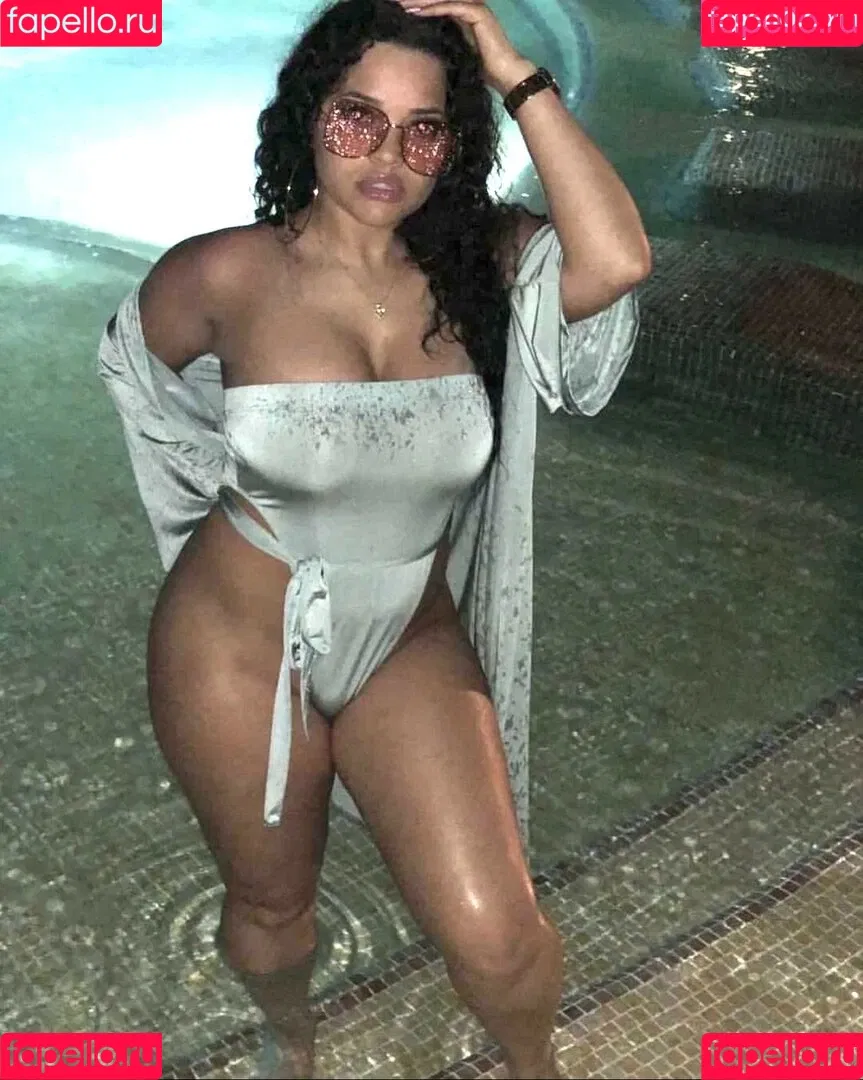 Raynefaliciteexo Onlyfans Photo Gallery 