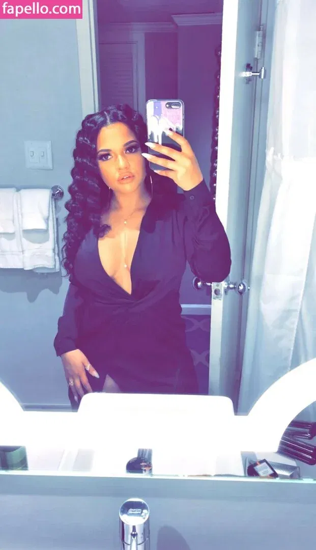 Raynefaliciteexo Onlyfans Photo Gallery 