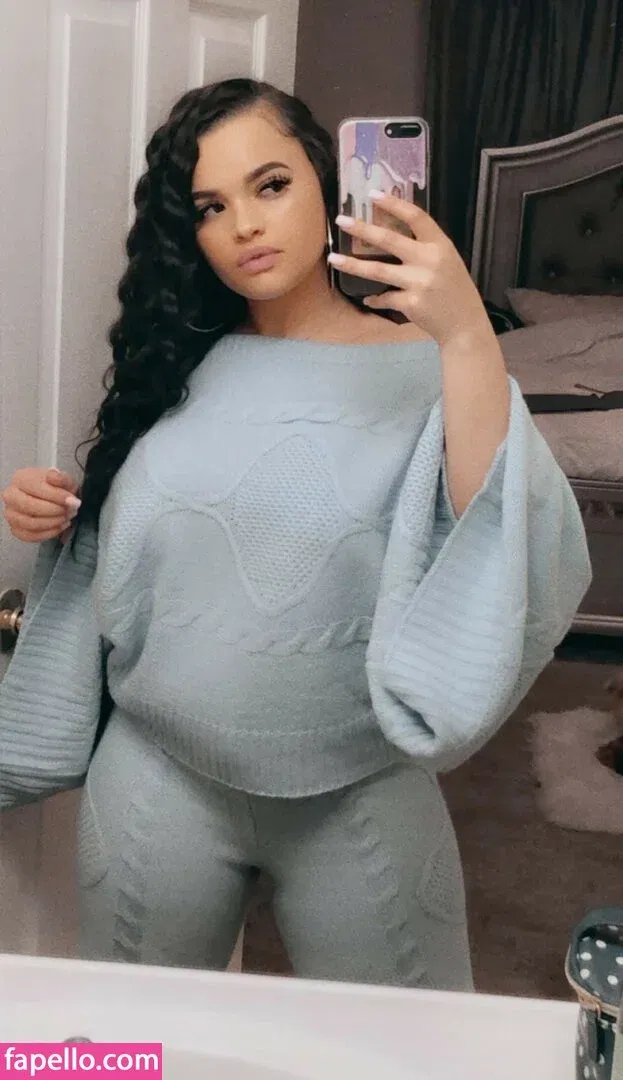 Raynefaliciteexo Onlyfans Photo Gallery 