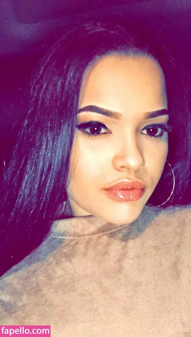 Raynefaliciteexo Onlyfans Photo Gallery 