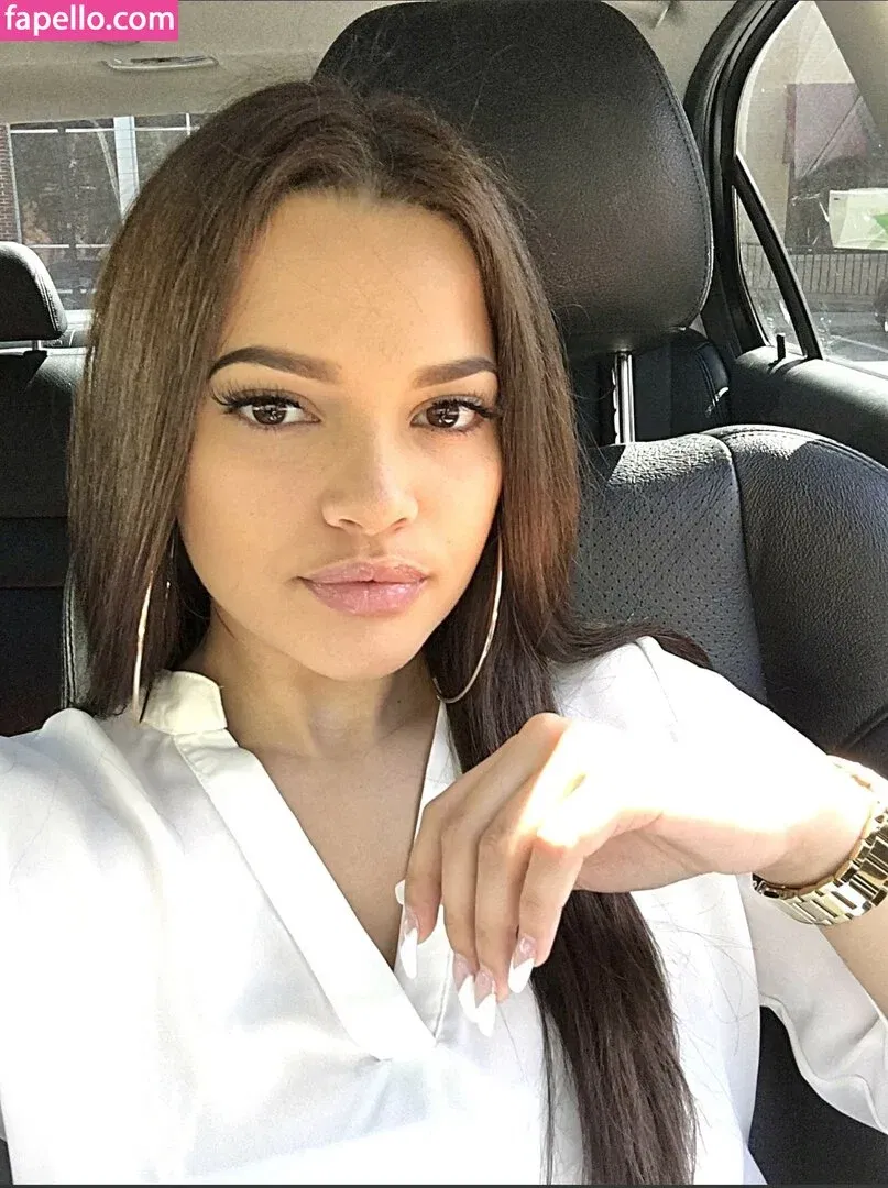 Raynefaliciteexo Onlyfans Photo Gallery 