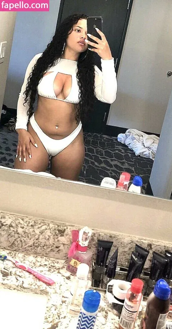 Raynefaliciteexo Onlyfans Photo Gallery 