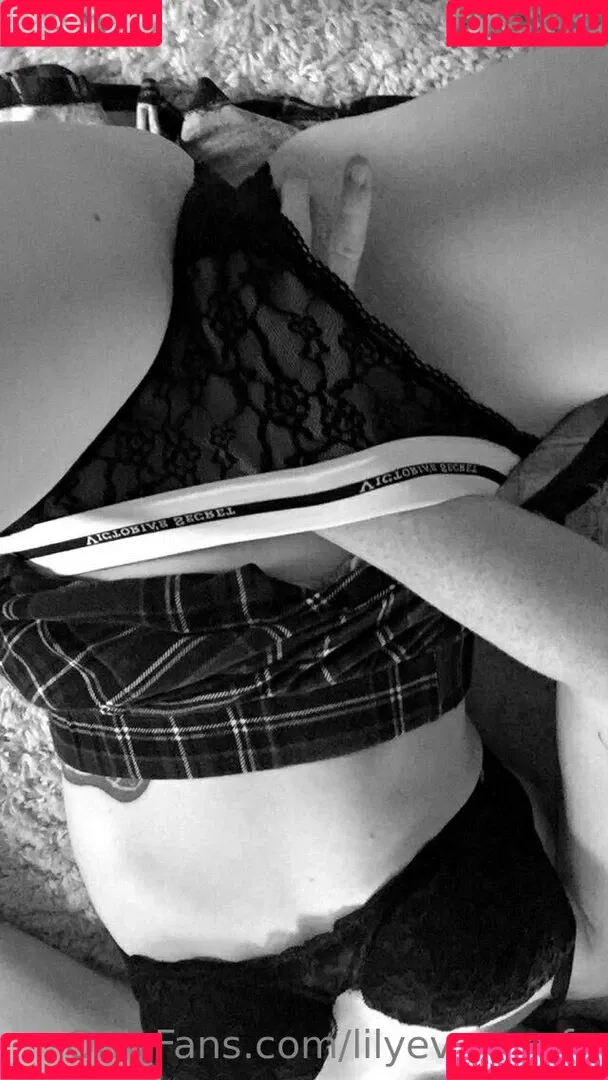 lilyevansmfc Onlyfans Photo Gallery 