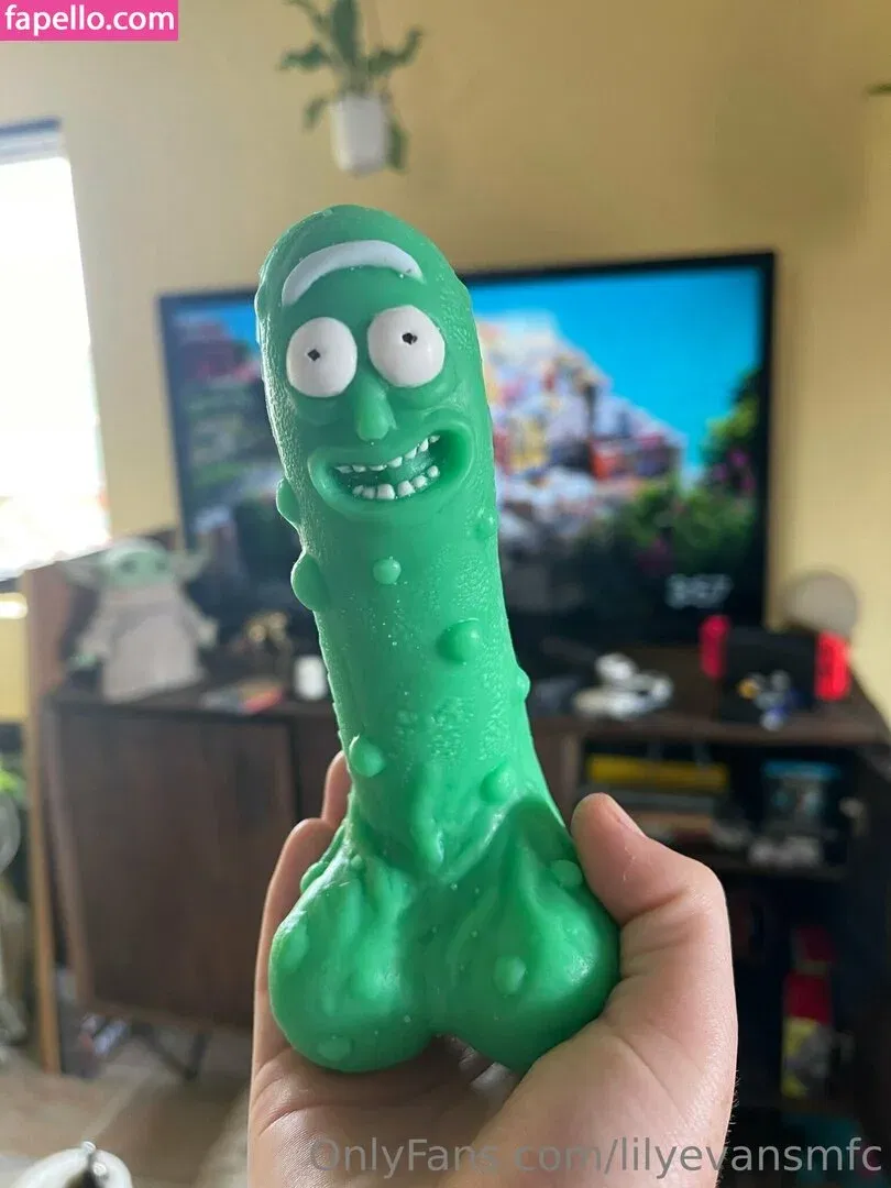 lilyevansmfc Onlyfans Photo Gallery 