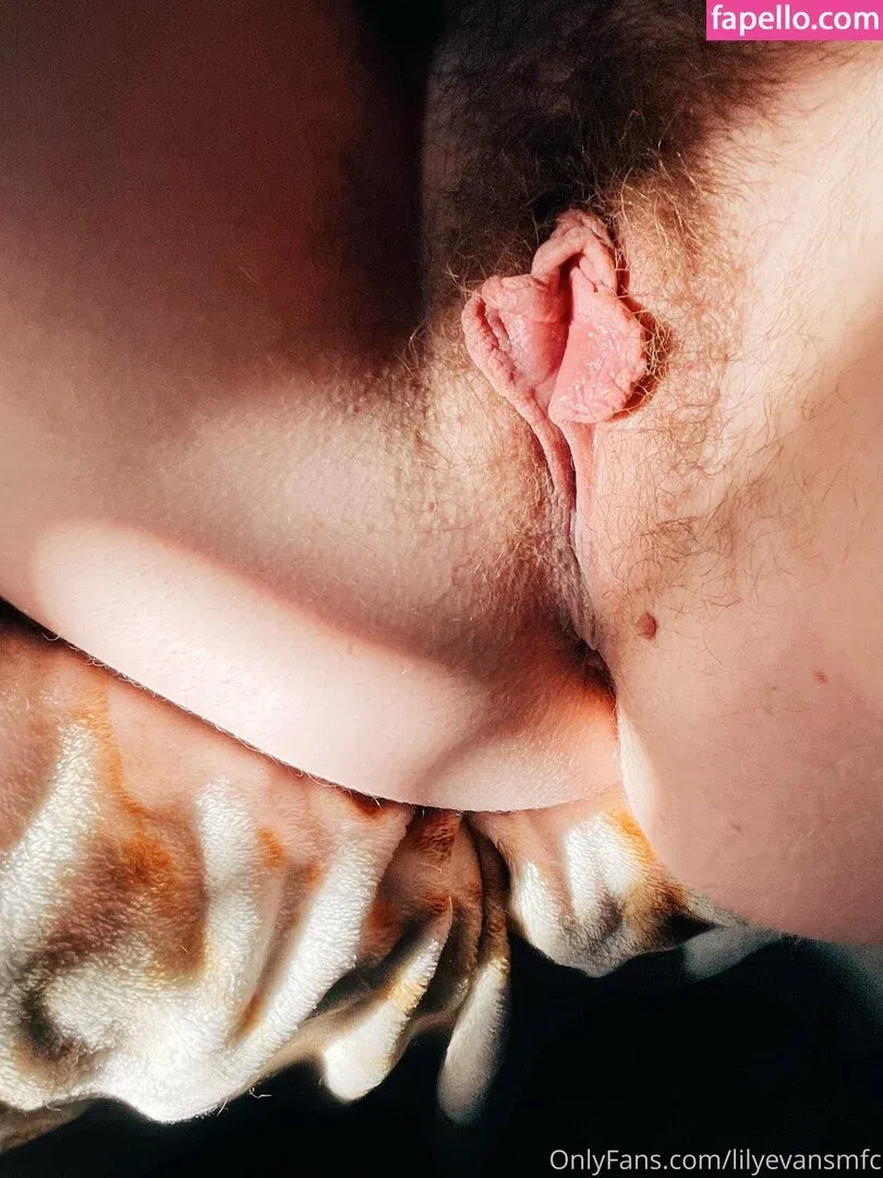 lilyevansmfc Onlyfans Photo Gallery 