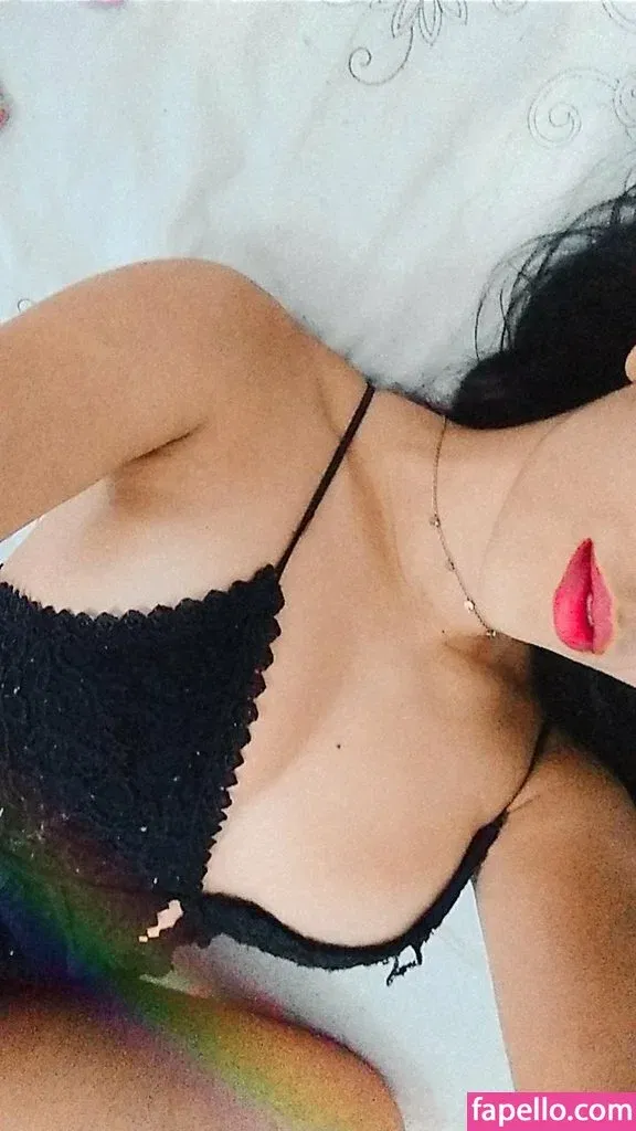 Raiane Onlyfans Photo Gallery 