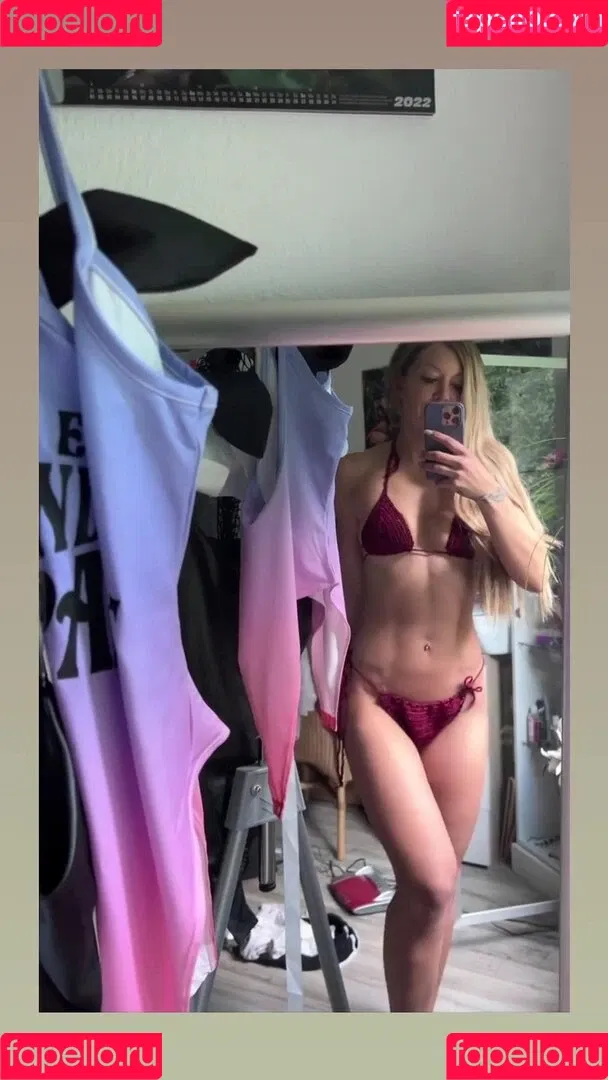 Linda Krieger Mock Onlyfans Photo Gallery 