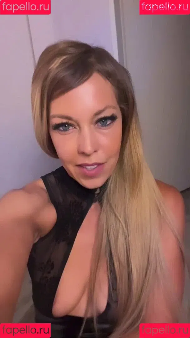 Linda Krieger Mock Onlyfans Photo Gallery 