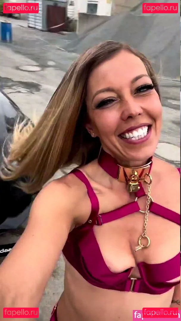 Linda Krieger Mock Onlyfans Photo Gallery 