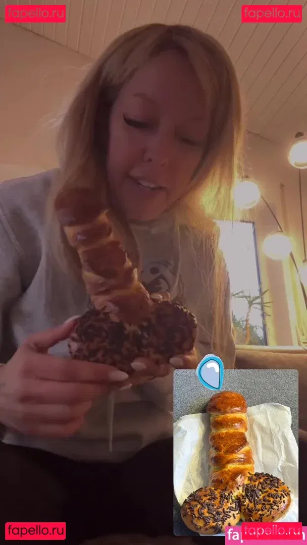 Linda Krieger Mock Onlyfans Photo Gallery 