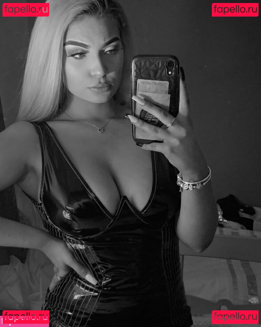 Sscarletthughes Nude Onlyfans Photo 41
