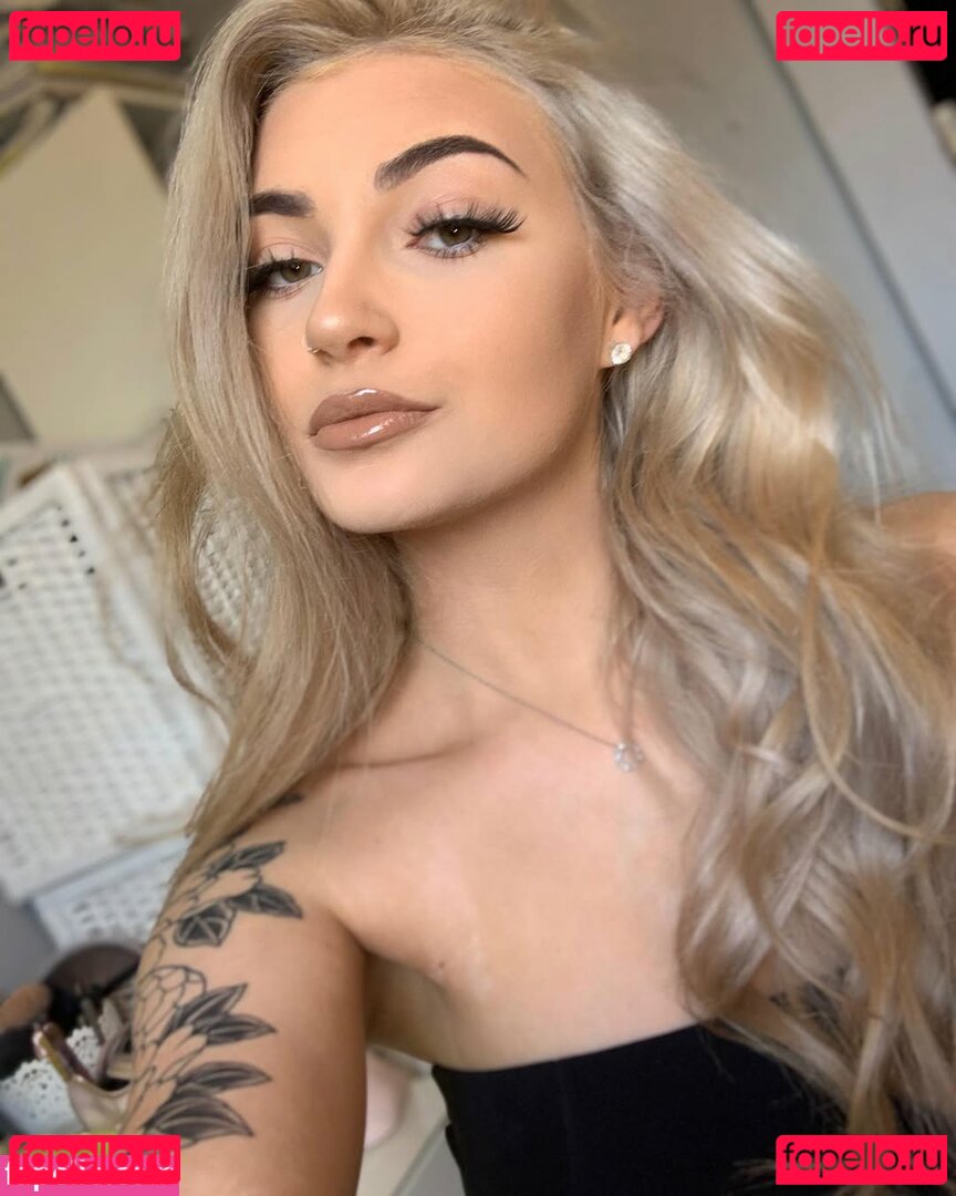 Sscarletthughes Nude Onlyfans Photo 27