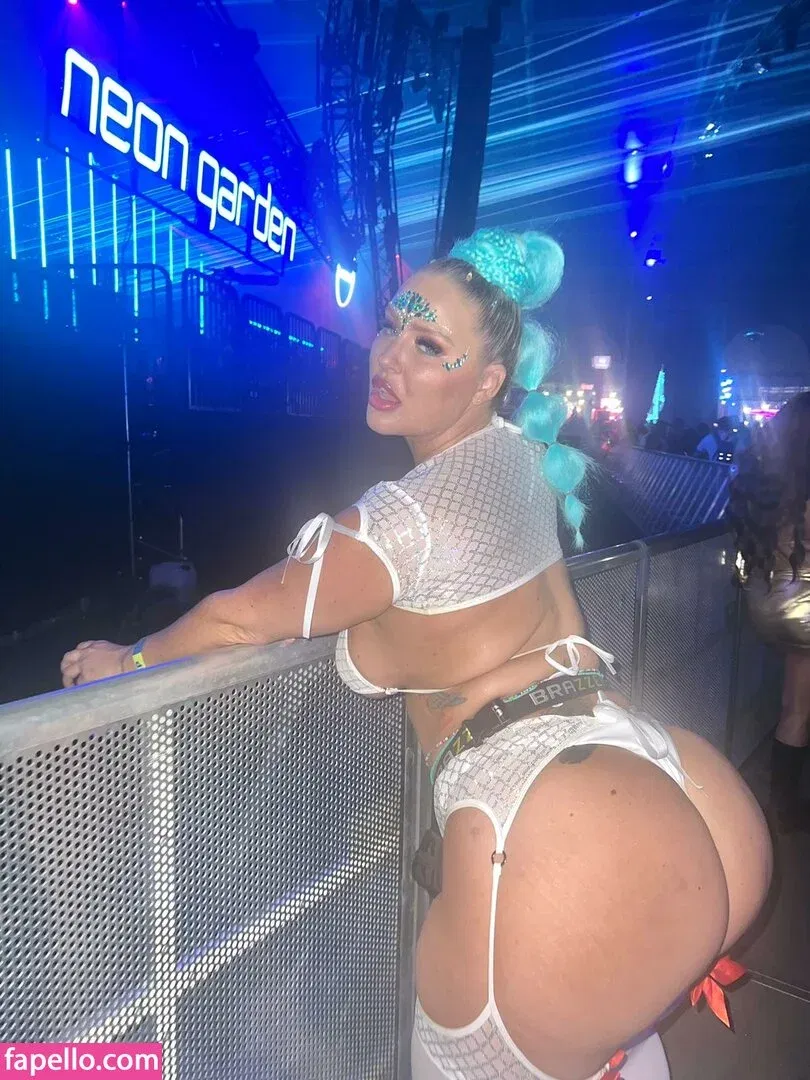 Saterra St Jean Onlyfans Photo Gallery 