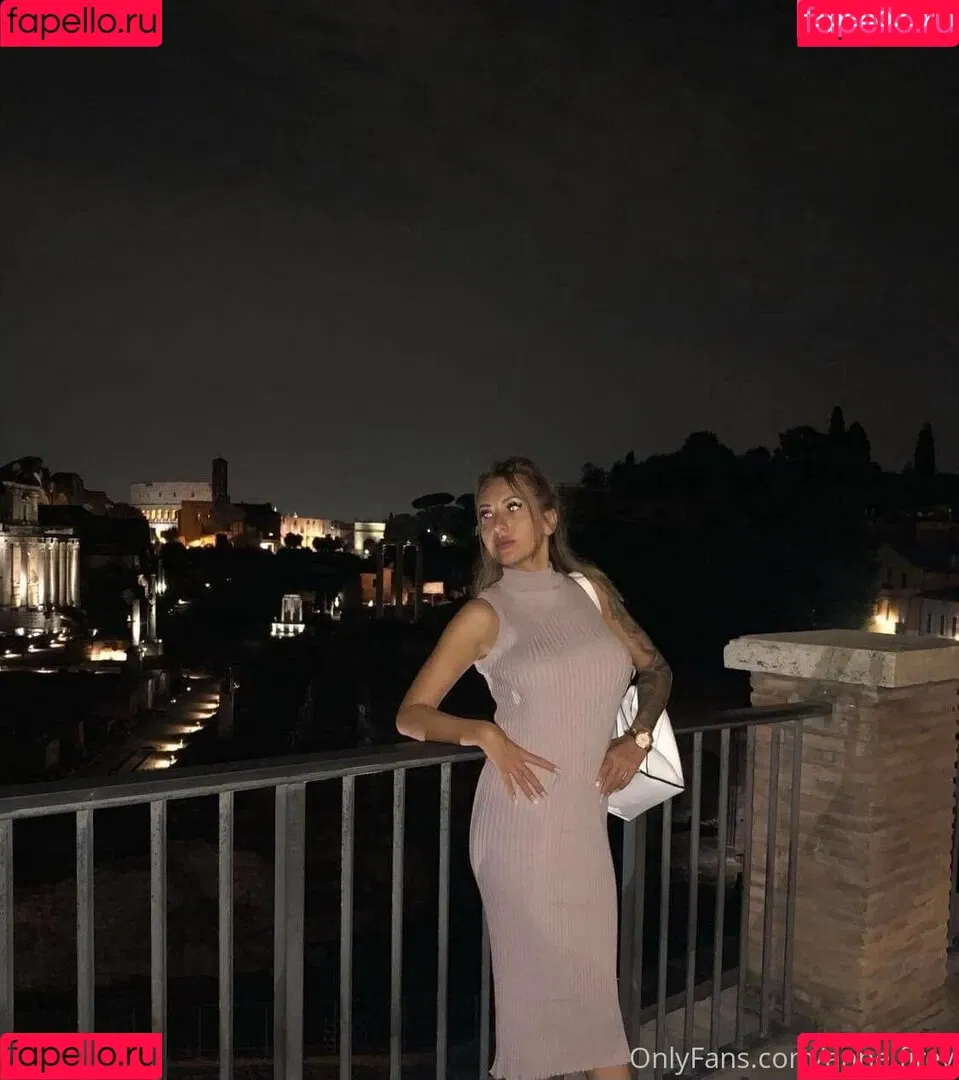 issaa0 Onlyfans Photo Gallery 