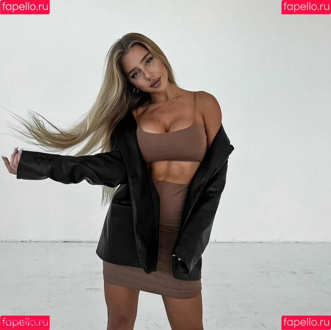 Anya Hryshchenko Onlyfans Photo Gallery 