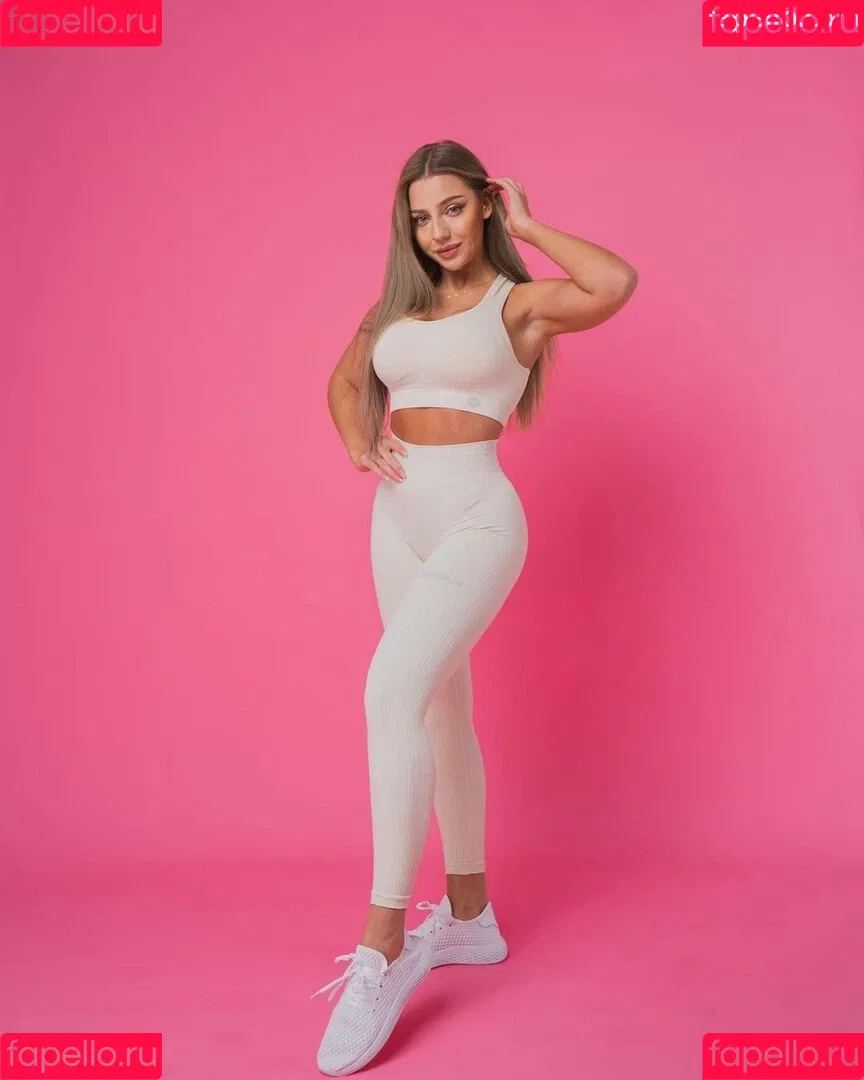 Anya Hryshchenko Onlyfans Photo Gallery 